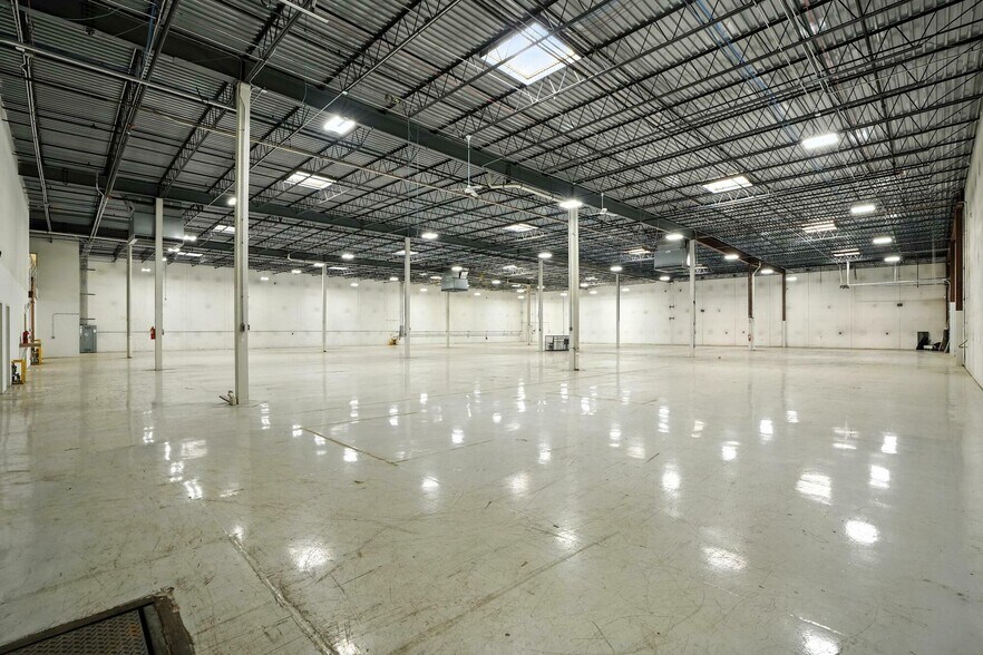 More Photos Of 8130 River Dr, Morton Grove Warehouse For Sale