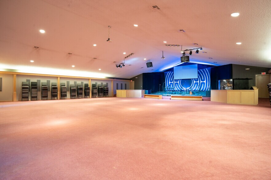 More Photos Of 11744 W Reno Ave, Yukon Religious Facility For Sale