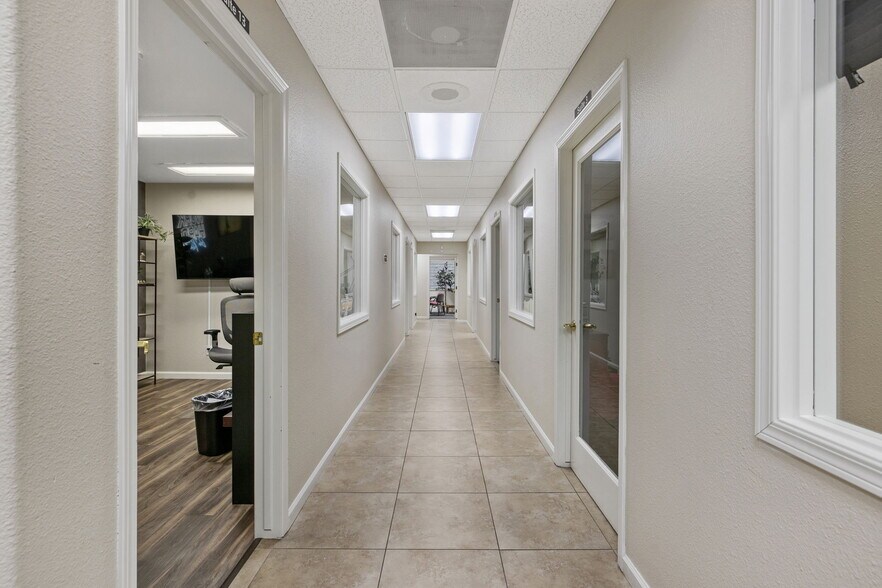 More Photos Of 610 W Main St, Visalia Office For Lease