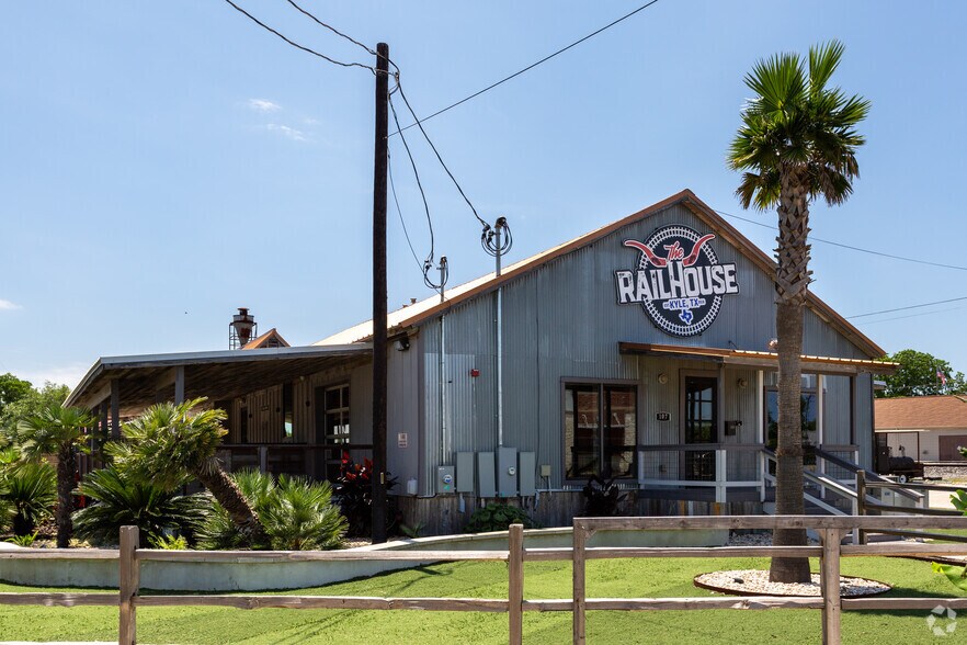 Primary Photo Of 107 E Center St, Kyle Bar For Sale