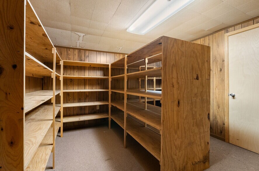More Photos Of 2200 Sciaaca Rd, Spring Office For Sale