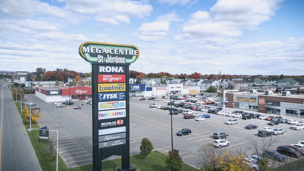 Primary Photo Of 1059-1095 Boul Jean-Baptiste-Rolland O, Saint-jerome General Retail For Lease