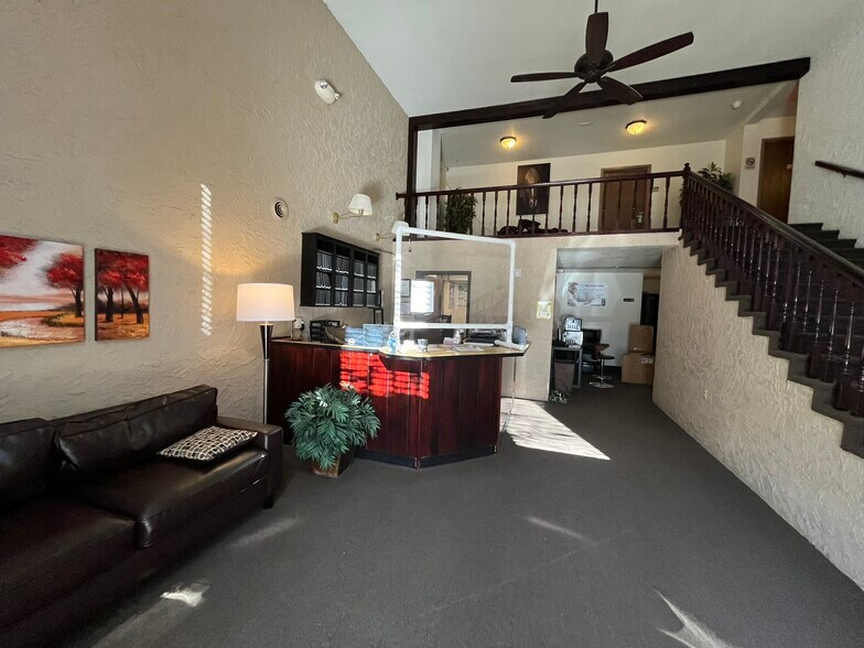 More Photos Of 913 4th St SW, Stanley Hotel For Sale