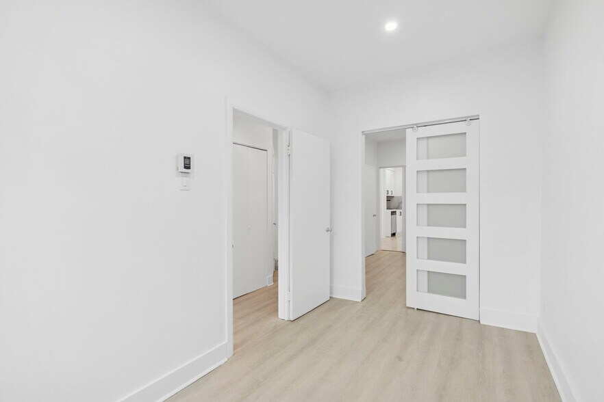 More Photos Of 5500-5510 Rue Cartier, Montréal Apartments For Sale