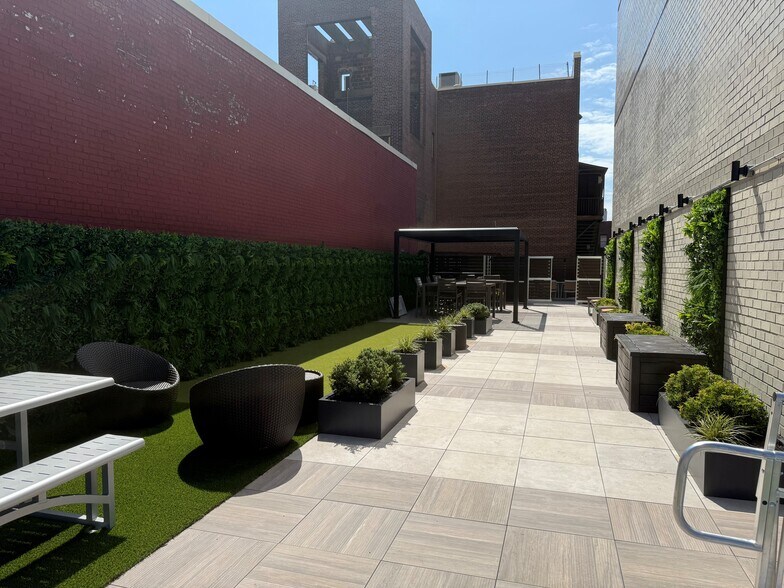 More Photos Of 108-18 Queens Blvd, Forest Hills Office For Lease