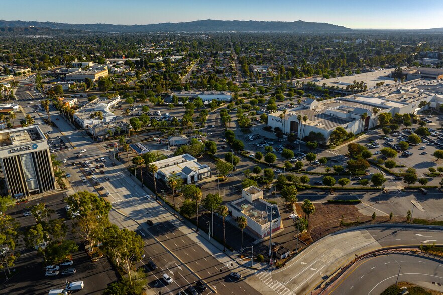 More Photos Of 310-332 S California Ave, West Covina Freestanding For Sale