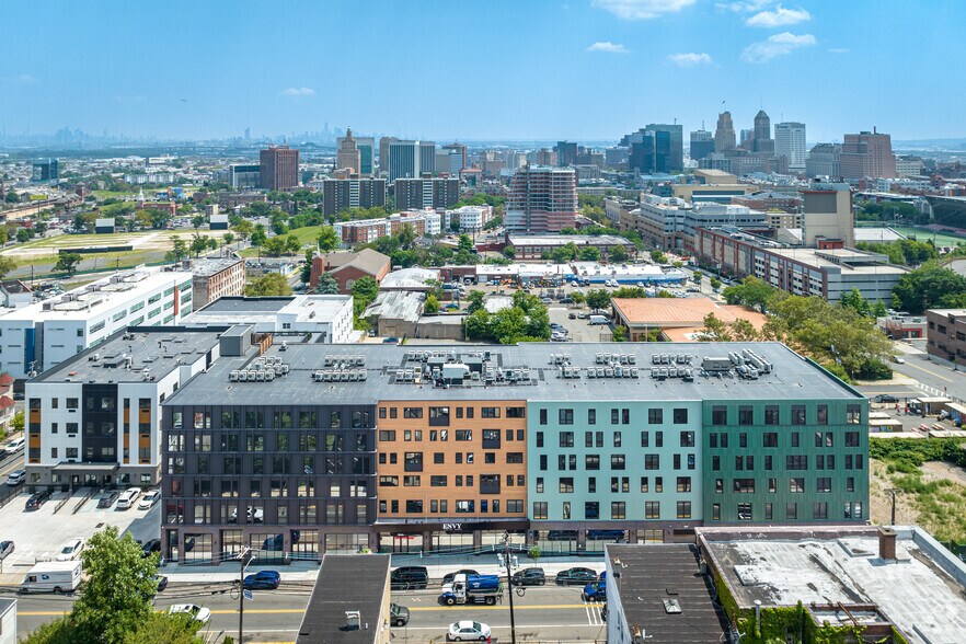 More Photos Of 58-84 Norfolk St, Newark Apartments For Lease