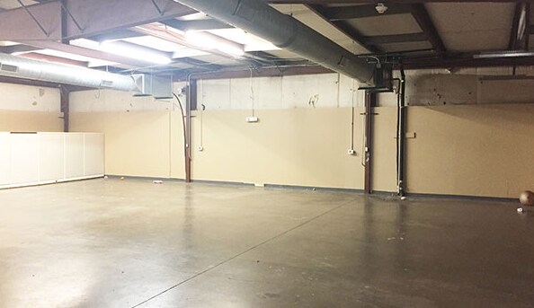 More Photos Of 5618 Troost Ave, Kansas City Flex For Lease