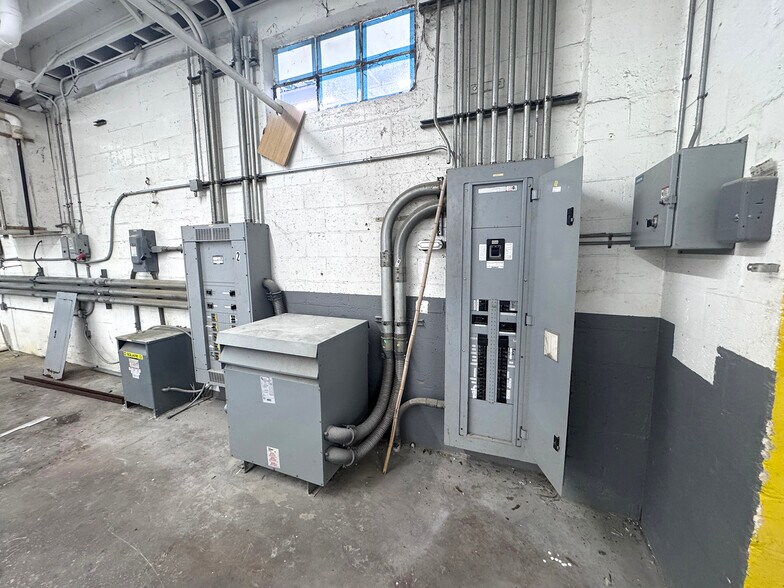 More Photos Of 2610 Orange Ave, Fort Pierce Warehouse For Lease