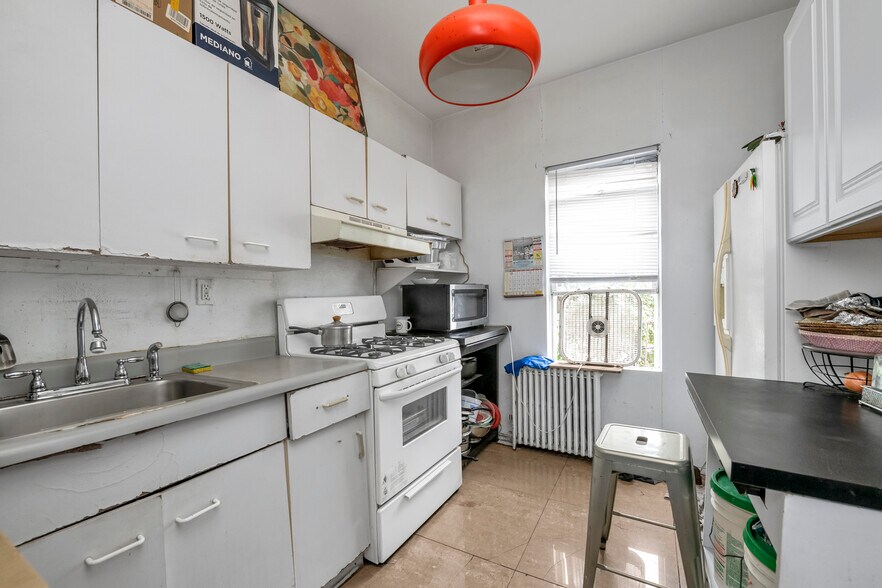 More Photos Of 8646 18th Ave, Brooklyn Apartments For Sale