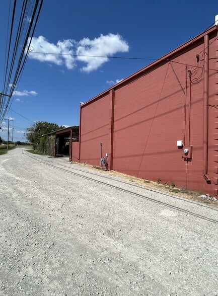 More Photos Of 211 W Main St, Shawnee Distribution For Sale