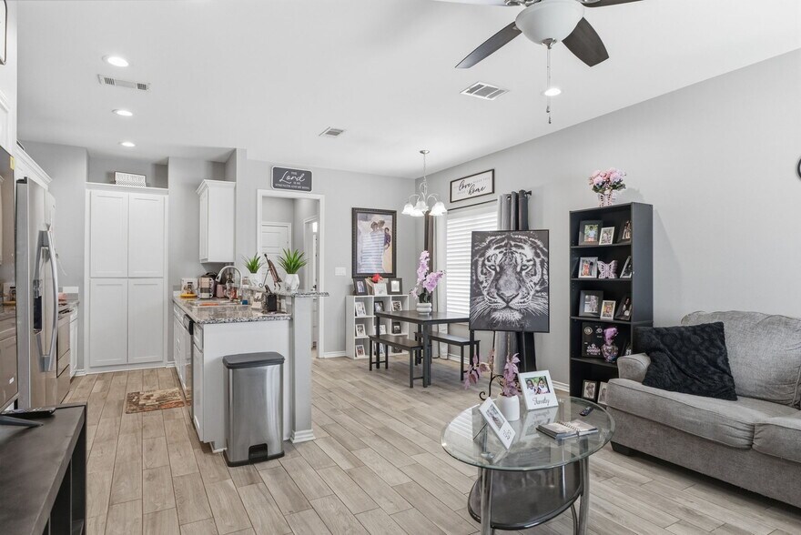 More Photos Of 16087 Echo Glen Dr, Tyler Apartments For Sale