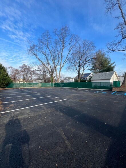 More Photos Of 217 Main St, Staten Island Storefront Retail Residential For Sale