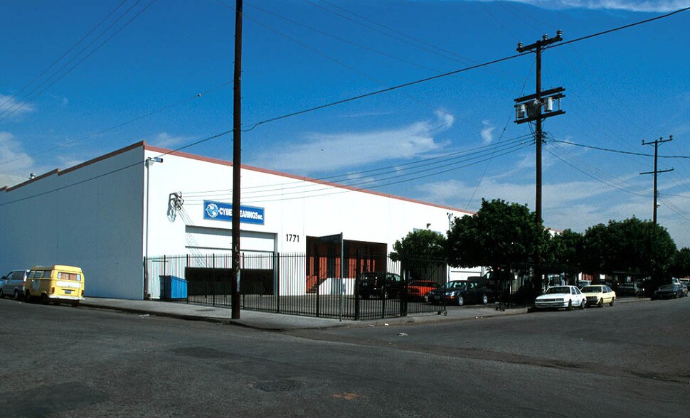 More Photos Of 1771-1837 E 46th St, Los Angeles Warehouse For Lease