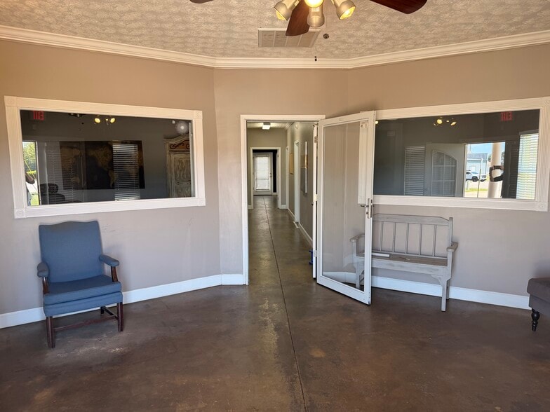 More Photos Of 130 Gralan Dr, Byron Office Residential For Sale