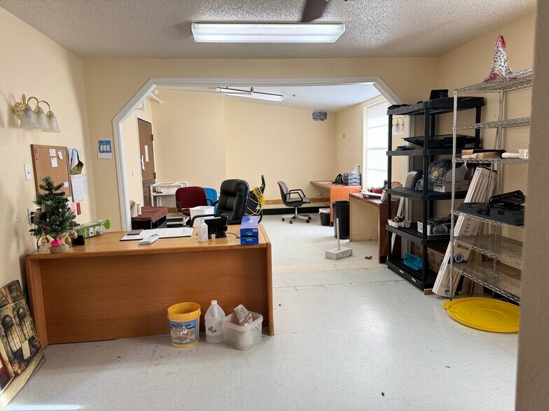 More Photos Of 540 SE Front St, De Kalb Skilled Nursing Facility For Sale