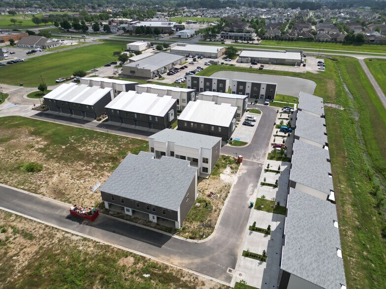 More Photos Of 1700 Chemin Metairie Pky, Youngsville General Retail For Lease