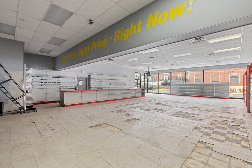 More Photos Of 86 Winter St, Haverhill General Retail For Sale