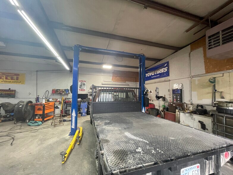 More Photos Of 200 Main St, Maple Hill Auto Repair For Sale