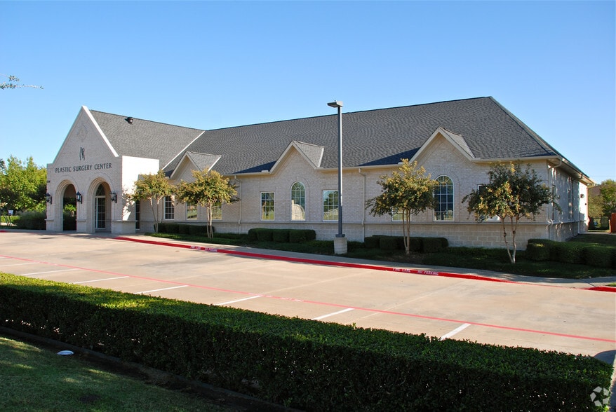 More Photos Of 5316 W Plano Pky, Plano Medical For Lease