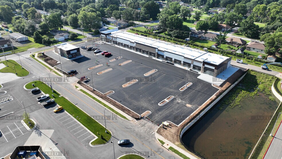 More Photos Of 3380-3428 W Sunshine St, Springfield Storefront For Lease