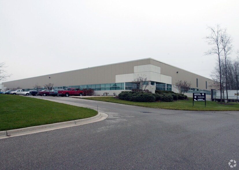 Primary Photo Of 3188 Wilson Dr NW, Grand Rapids Manufacturing For Sale