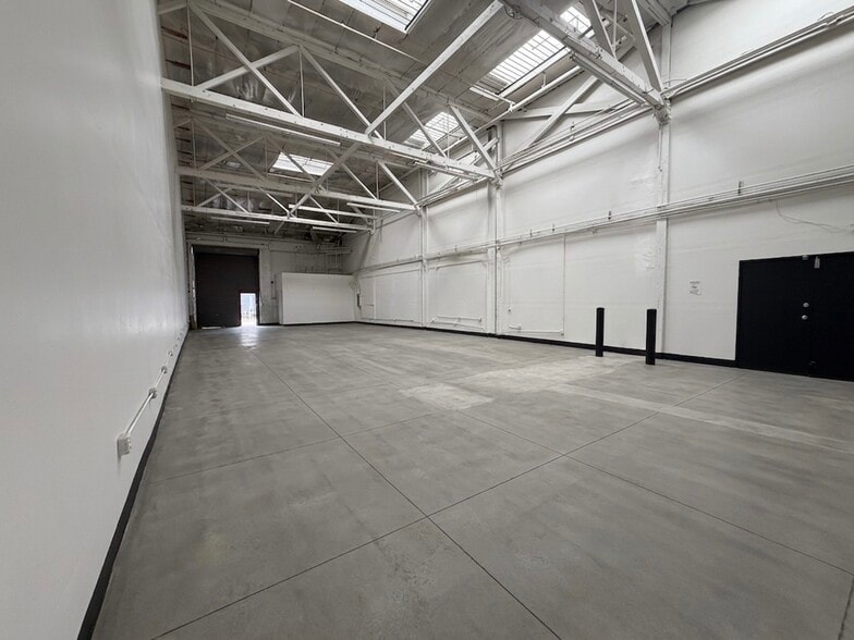 More Photos Of 2023-2043 S Santa Fe Ave, Los Angeles Unknown For Lease