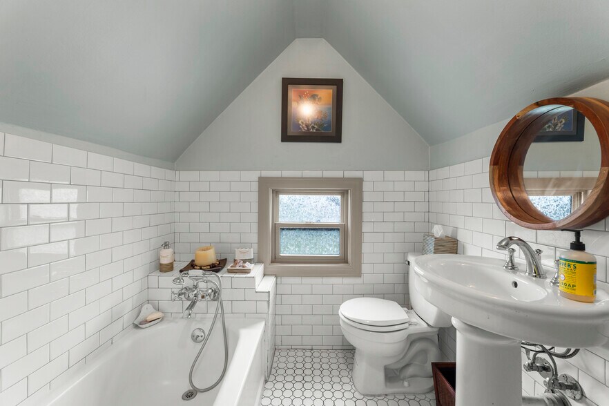 More Photos Of 3303 Ranch Road 1869, Liberty Hill Specialty For Sale