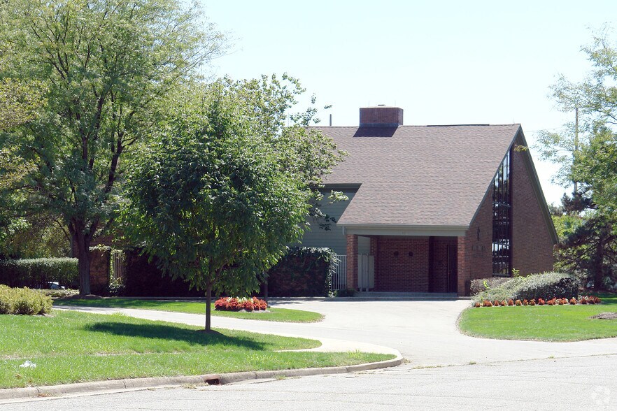 More Photos Of 8701 Founders Rd, Indianapolis Office For Sale