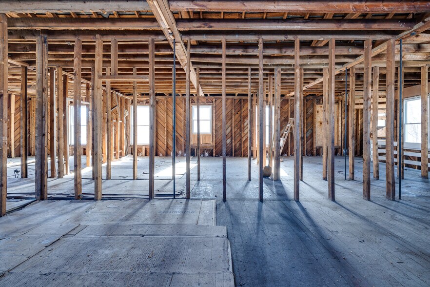 More Photos Of 164 Orchard dr, Timberville Light Distribution For Sale