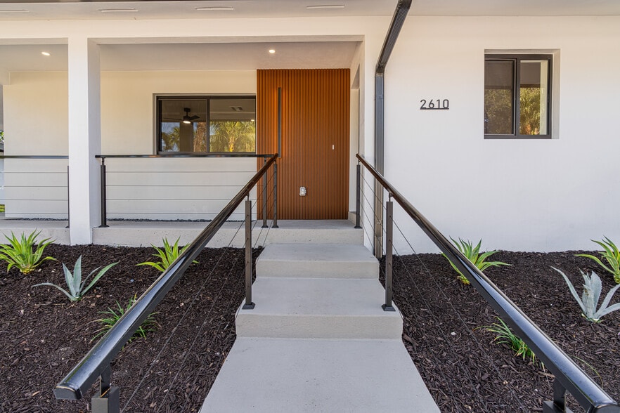 More Photos Of 2616 Lakeview Dr, Naples Apartments For Sale