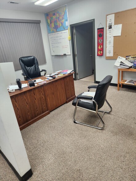 More Photos Of 1625 Weld Rd, Elgin Warehouse For Lease