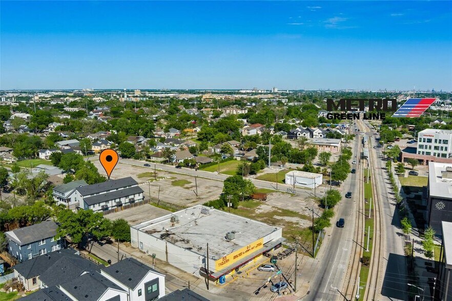 More Photos Of 319 Eastwood St, Houston Apartments For Sale