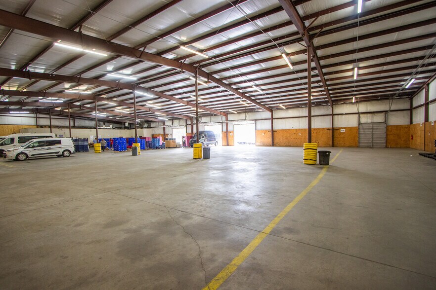More Photos Of 120 Fontaine Ctr, Columbia Warehouse For Sale