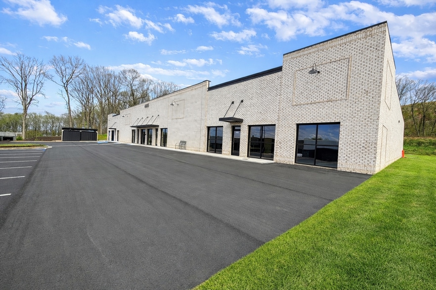 Primary Photo Of 4885 Warehouse Way, Cumming Showroom For Sale