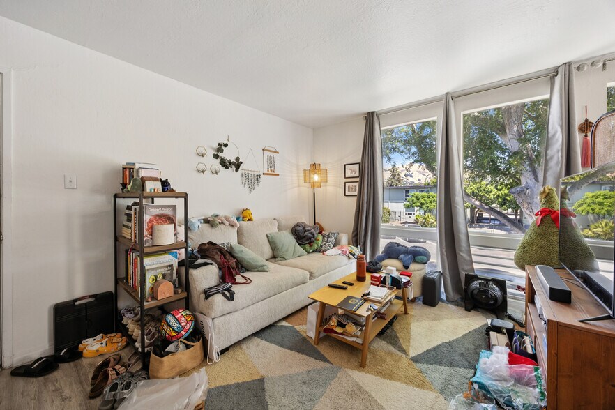 More Photos Of 263 La Pala Dr, San Jose Apartments For Sale