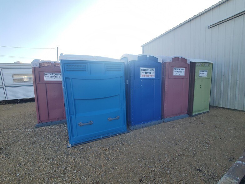 More Photos Of 1446 N Bolton Rd, Freeport Specialty For Sale