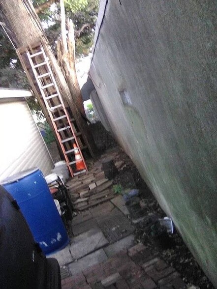 More Photos Of 2038 Grant Ave, Philadelphia Specialty For Sale