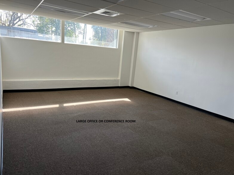 More Photos Of 3133 Mission Inn Ave, Riverside Warehouse For Sale