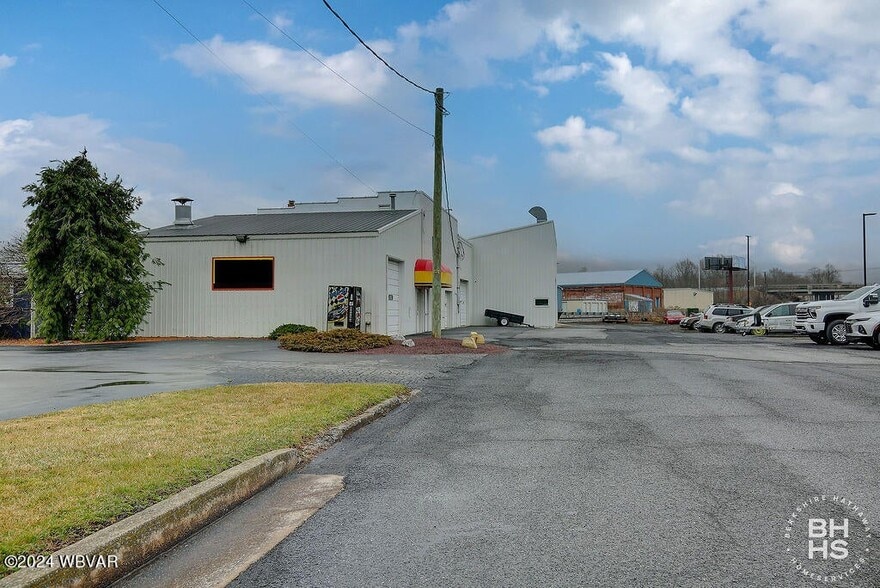 More Photos Of 102 S Henderson St, Lock Haven Auto Repair For Sale