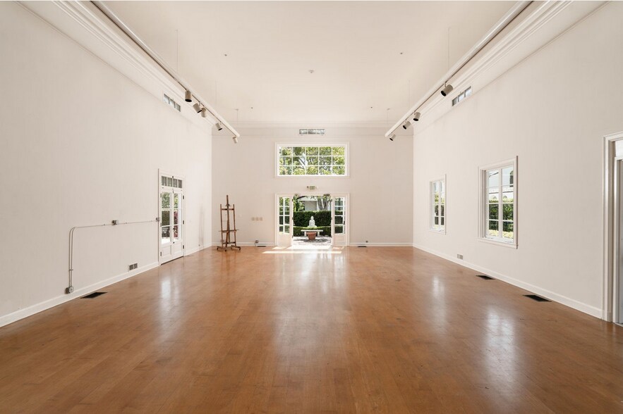 More Photos Of 1600 Santa Barbara St, Santa Barbara Office For Sale