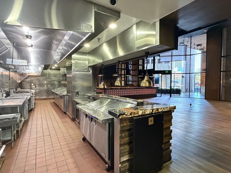 More Photos Of 800 W 6th St, Los Angeles Office For Lease