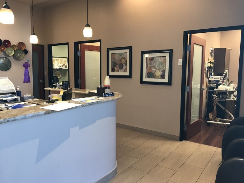 More Photos Of 4025 W Chandler Blvd, Chandler Coworking Space