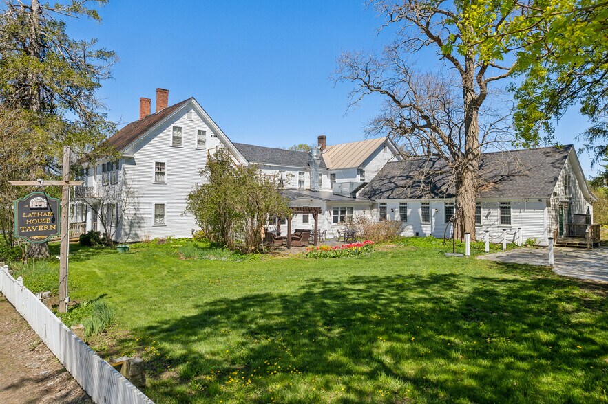 More Photos Of 9 Main St, Lyme Hospitality For Sale