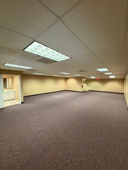 More Photos Of 6973 Highway Ave, Jacksonville Light Distribution For Lease