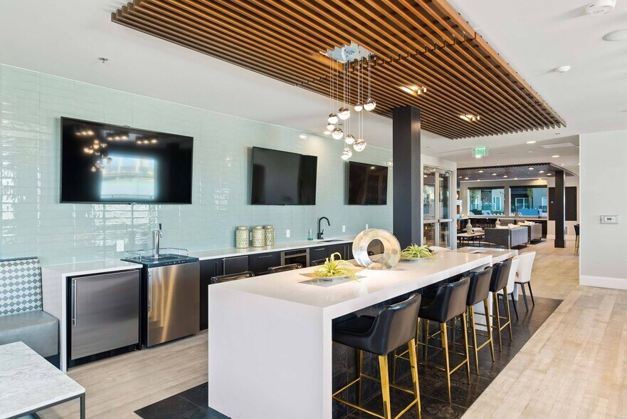 More Photos Of 2401 Blake St, Denver Apartments For Lease