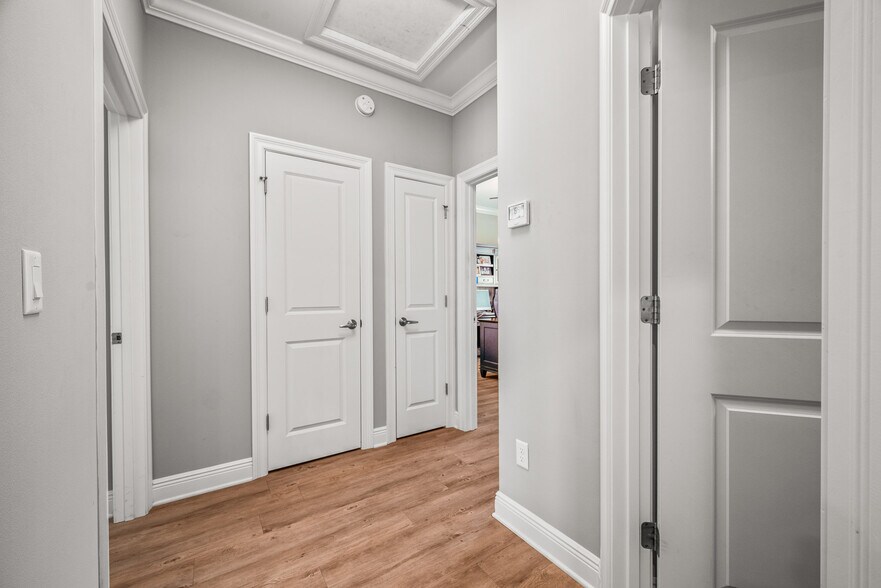 More Photos Of 10351 Chemstrand Rd, Pensacola Office For Sale