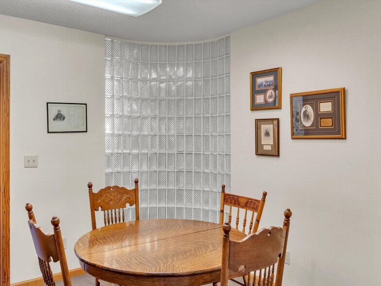 More Photos Of 540 Hospital Dr, Clyde Healthcare For Sale