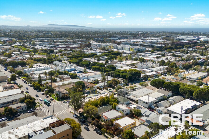 More Photos Of 1453 Centinela Ave, Santa Monica Apartments For Sale