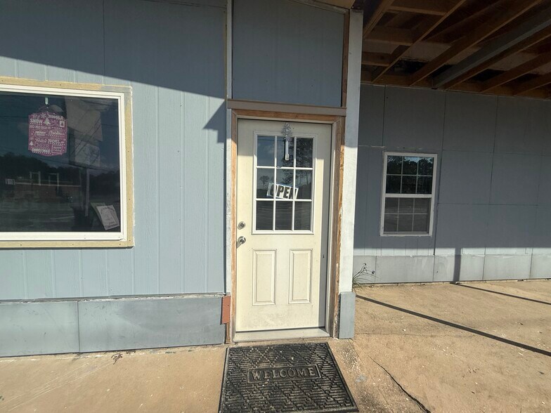 More Photos Of 850918 Us-17, Yulee Freestanding For Lease